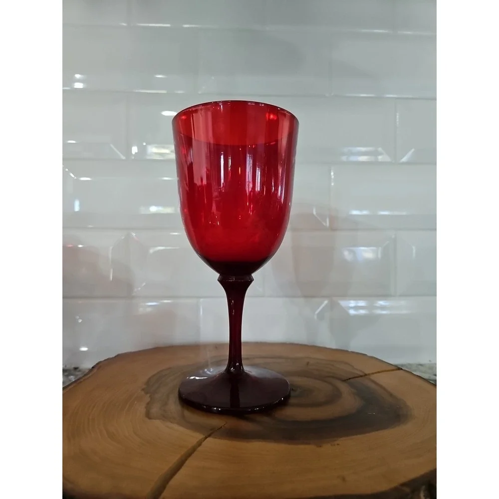 Martha‎ Stewart  Red Glassware Set 4 Piece 12 Ounce Red Goblets